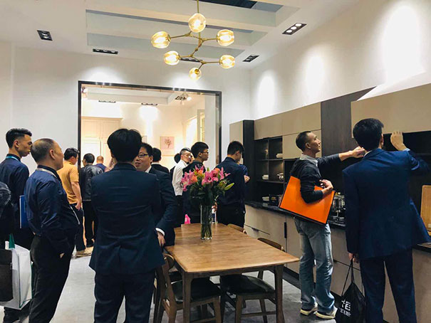 广州定制家居展|雅科波罗关伟文:完善精装服务,发展智能家居