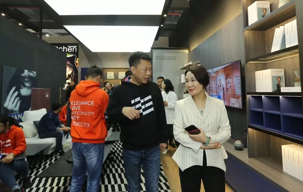 伊恋家居实力见证，与中贸美凯龙签约2020年中国建博会（上海）办展协议