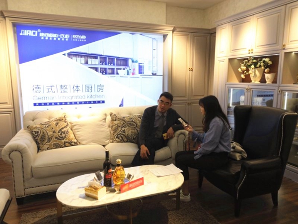 广州定制家居展:捷西全屋定制苏嘉凌:所有产品的变化其实是风格的变化