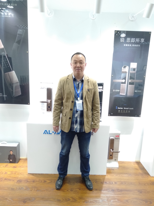 2019年中国建博会(上海)丨安朗优佳程海涛:研发带监控功能产品,提升安全性能