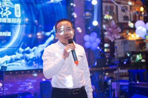 新标木门带您一起回顾三大品牌招商晚宴Party!