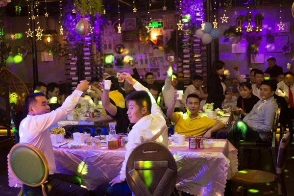 新标木门带您一起回顾三大品牌招商晚宴Party!