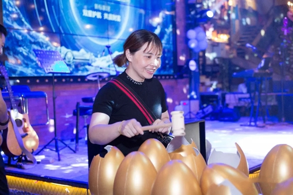 新标木门带您一起回顾三大品牌招商晚宴Party!