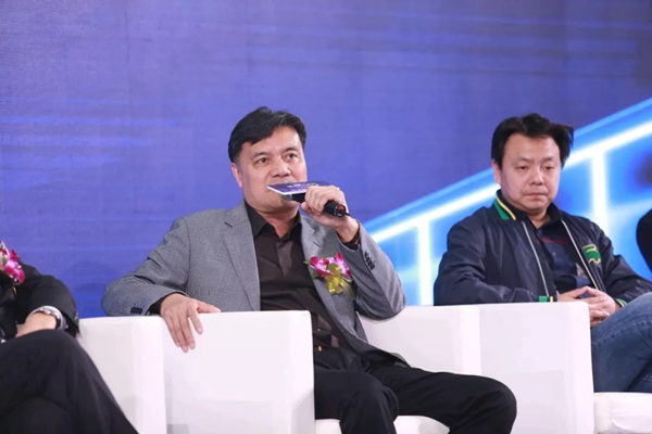 汇龙涂料荣获第十届中国门窗博览会“金牌供应商”奖！
