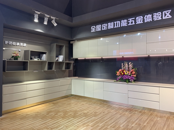 广州家具辅料展|亚当斯五金黄国富：四大新品直击消费痛点