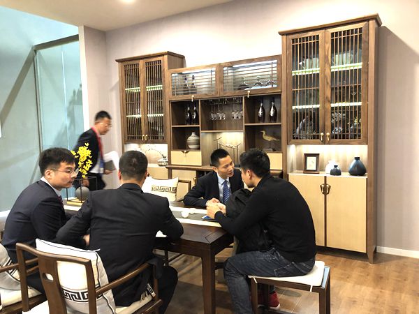 2019年中国建博会(上海)丨兔宝宝衣柜沈怡强:着重网络开发与渠道建设