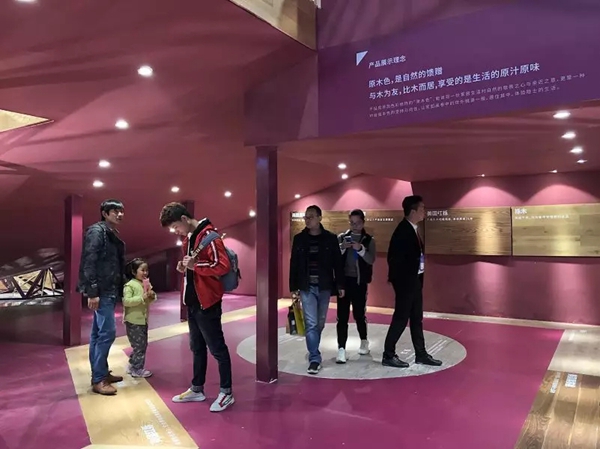 久盛地板绚丽璀璨的三角时空,带你领略前所未有的视觉盛宴!