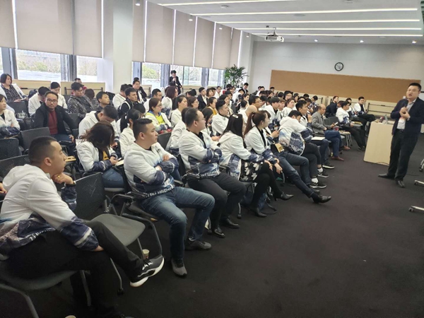 尚品本色优秀经销商在阿里巴巴开启“拥抱新零售”游学之旅！
