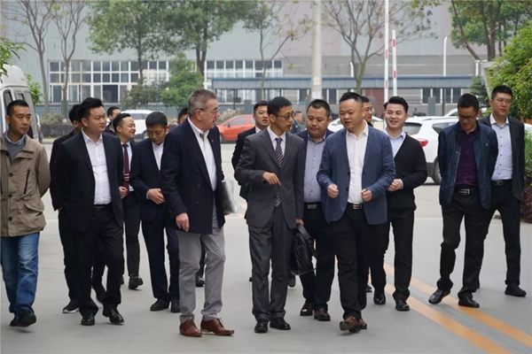 良木道&德国施坦巴赫合作签约,共同打造阳光房新世纪!