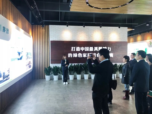 兔宝宝热烈欢迎中装协住宅装饰装修与部品分会莅临总部参观考察！