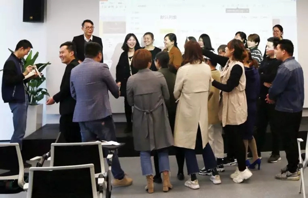 久扬木业4月份营销动员启动会,拉开4月份奋斗的序幕!