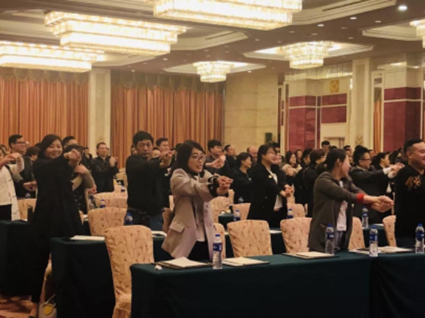 联邦高登全屋定制广州&上海展会大放异彩,奢适生活广受好评