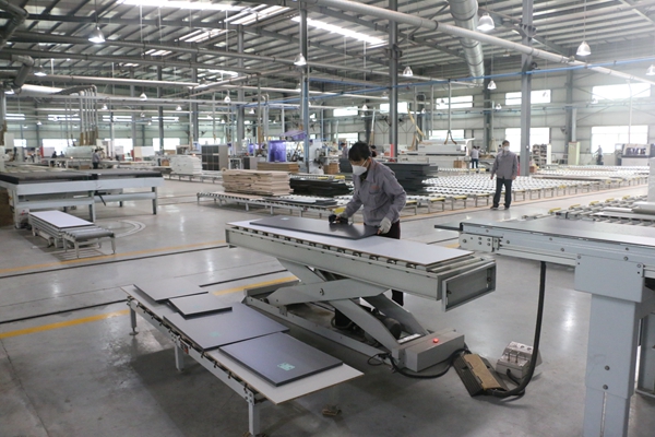 联邦高登超10万㎡工厂助力设计师联名款的炼成