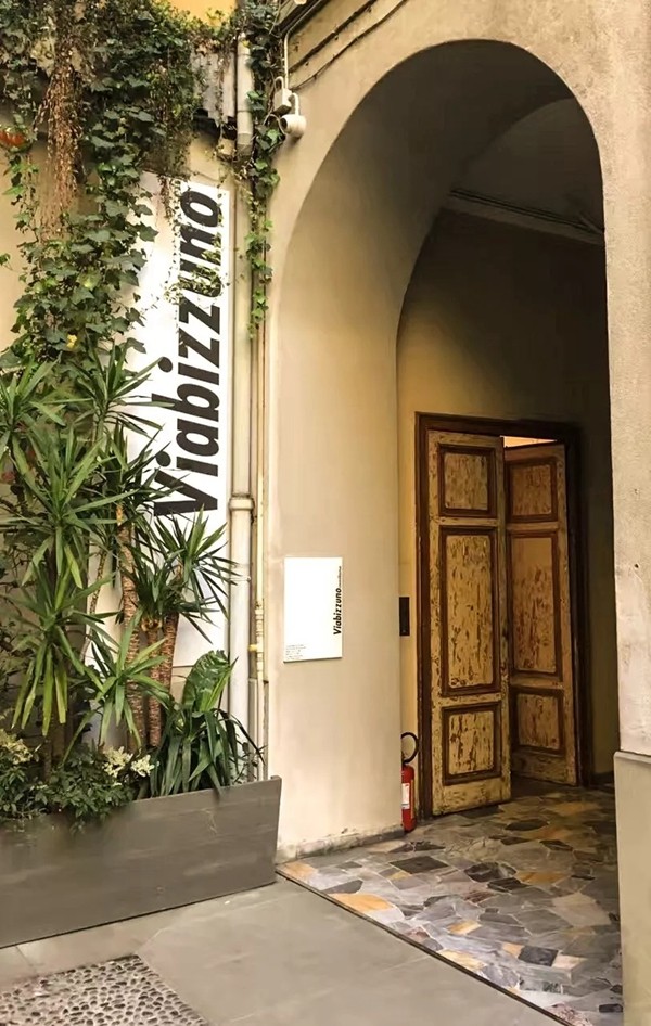 雅诗澜无缝墙布带你逛2019米兰家具展，这些攻略请接好！