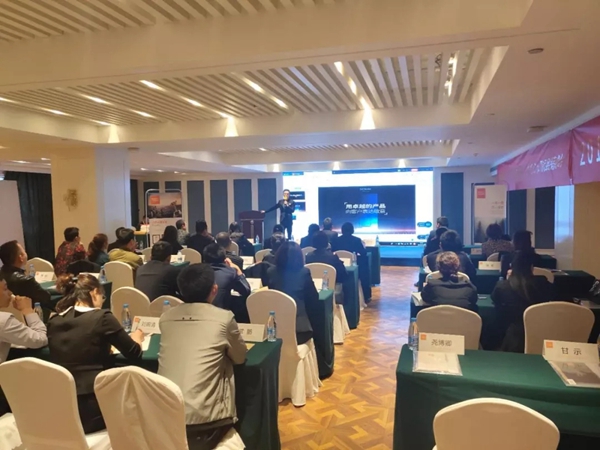 开心木门2019陕西经销商峰会完美收官