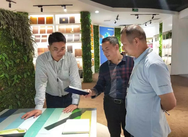 三月家居界盛事不断，全国各地的宣伟华润展示中心迎参观潮