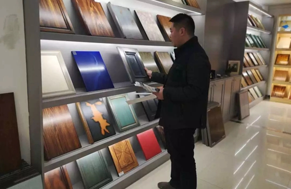 三月家居界盛事不断，全国各地的宣伟华润展示中心迎参观潮