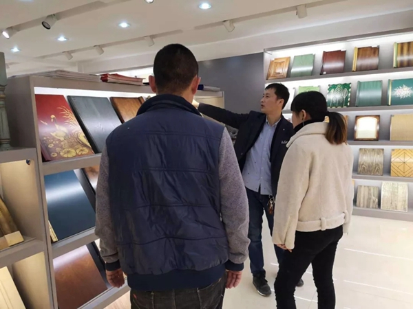 三月家居界盛事不断，全国各地的宣伟华润展示中心迎参观潮