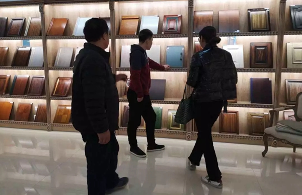 三月家居界盛事不断，全国各地的宣伟华润展示中心迎参观潮