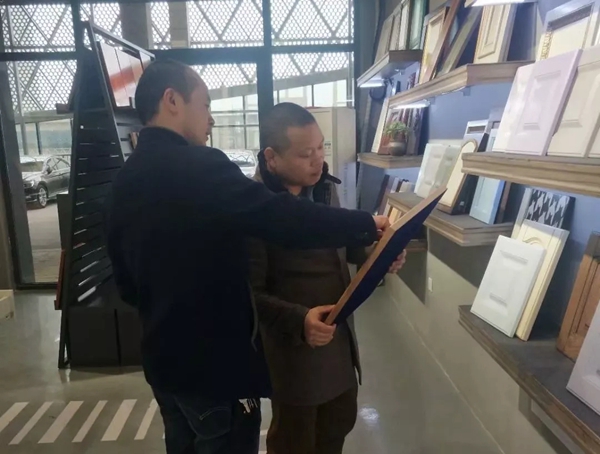 三月家居界盛事不断，全国各地的宣伟华润展示中心迎参观潮
