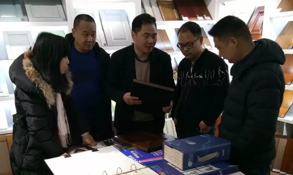 三月家居界盛事不断，全国各地的宣伟华润展示中心迎参观潮