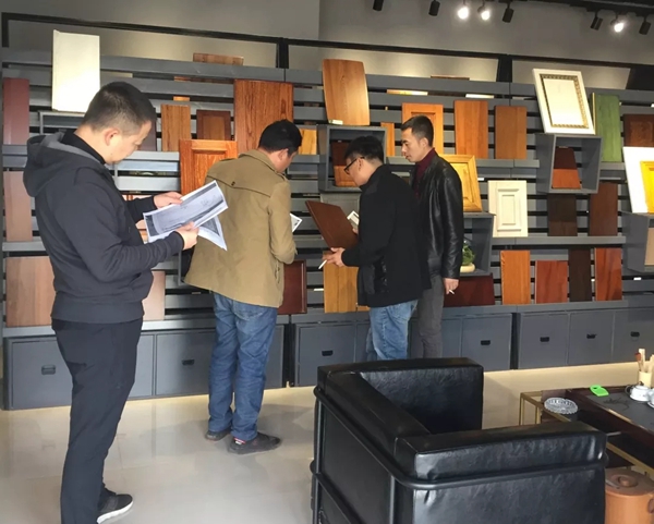三月家居界盛事不断，全国各地的宣伟华润展示中心迎参观潮
