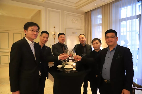 可罗雅墙布受邀赴米兰正式开启“意大利设计先锋行”！