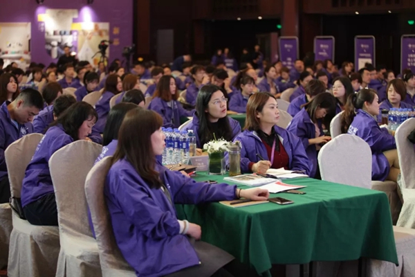 雅绣墙布2019全国经销商大会第二天亮点回顾,教你多品类大单轻松签!