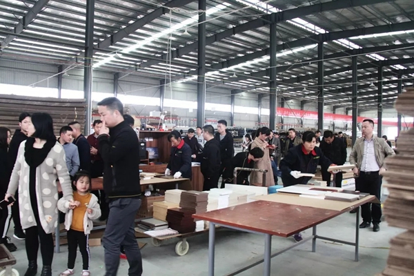 怡萧行全屋定制“抢亿万市场，赢千万财富”财富峰会圆满成功！