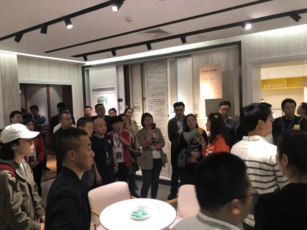 伊恋家居“百城千店,十万加盟”财富峰会圆满结束
