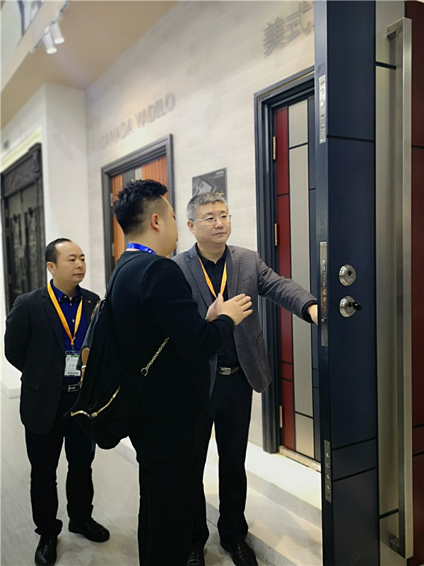 江山门业企业积极开放交流，提升区域实力