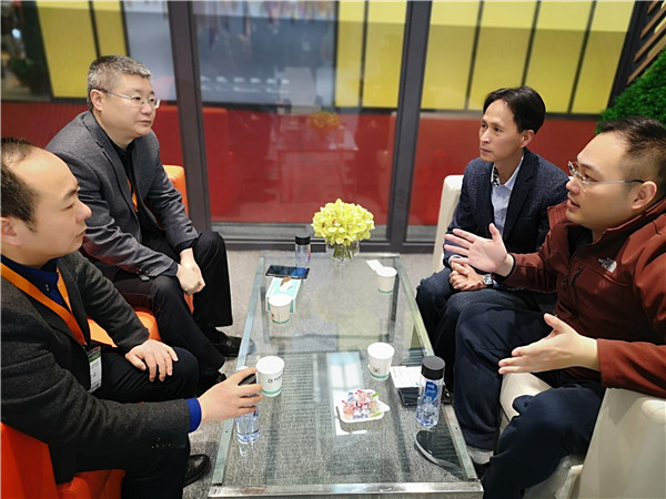江山门业企业积极开放交流，提升区域实力