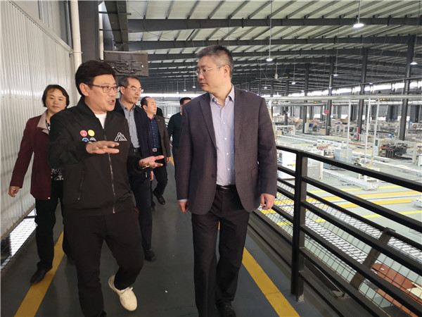 江山门业企业积极开放交流，提升区域实力