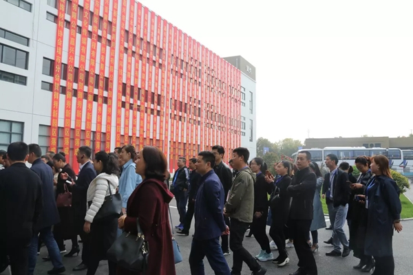 御秀刺绣墙布经销商峰会暨新园区落成庆典晚宴成功举办!