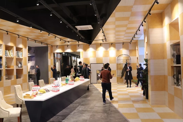 御秀刺绣墙布经销商峰会暨新园区落成庆典晚宴成功举办!