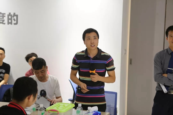 卫朗铝艺2019年第一节培训班顺利结业，带你正式认识卫朗！