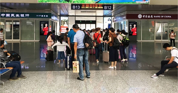 鑫迪木门斥资一亿，再掀高铁霸屏狂潮！