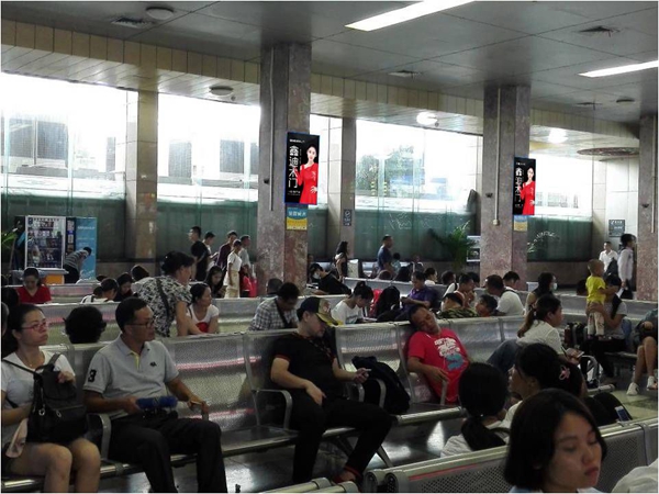 鑫迪木门斥资一亿，再掀高铁霸屏狂潮！
