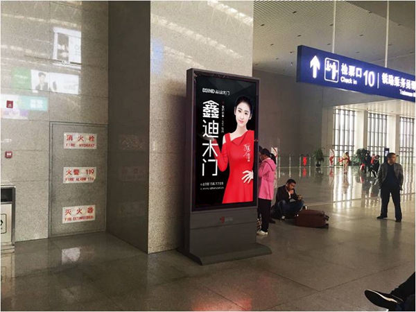 鑫迪木门斥资一亿，再掀高铁霸屏狂潮！