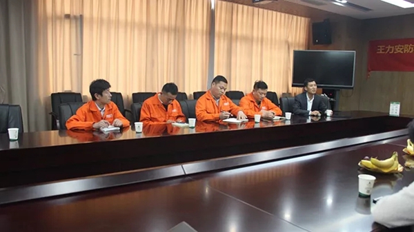 王力玉米木门智囊团莅临公司调研