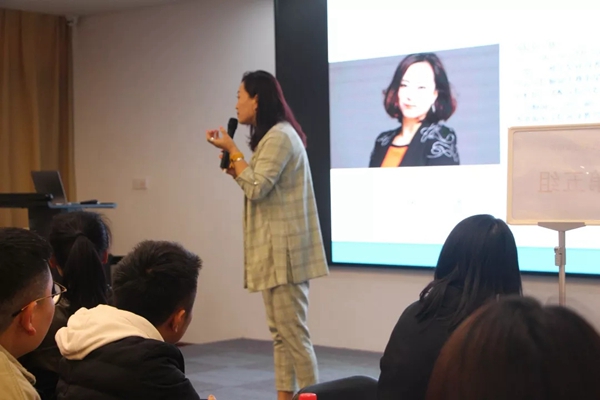 欧仕莱墙布S+商学院“我为色彩狂” 正式开课啦！