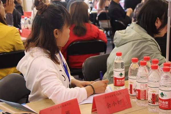 欧仕莱墙布S+商学院“我为色彩狂” 正式开课啦！