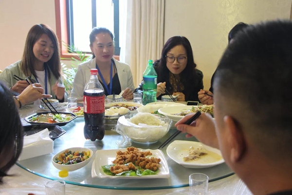 欧仕莱墙布S+商学院“我为色彩狂” 正式开课啦！