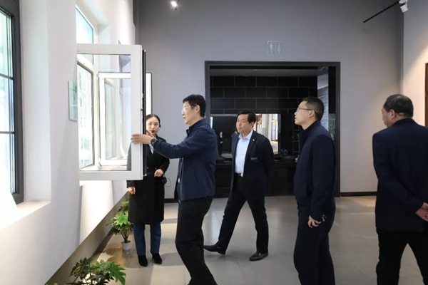 科饶恩系统门窗迎接河南省高等教育基本建设学会勾希杰理事长一行莅临考察