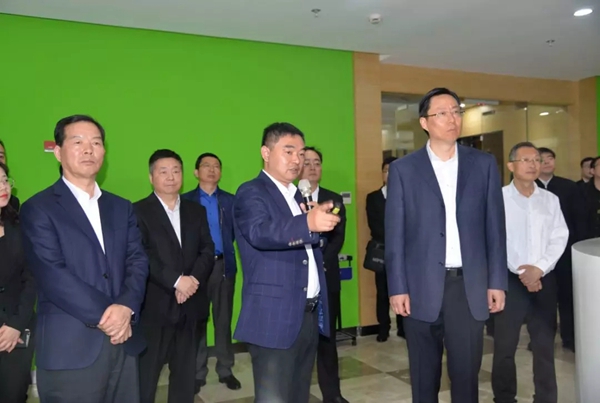 南京市市长蓝绍敏一行考察调研WULIAN南京物联