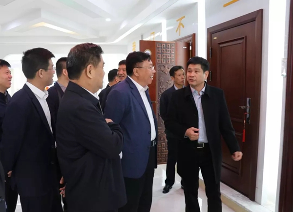 四平市党政代表团到王力考察