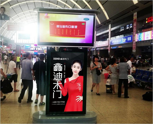 鑫迪木门斥资一亿，再掀高铁霸屏狂潮