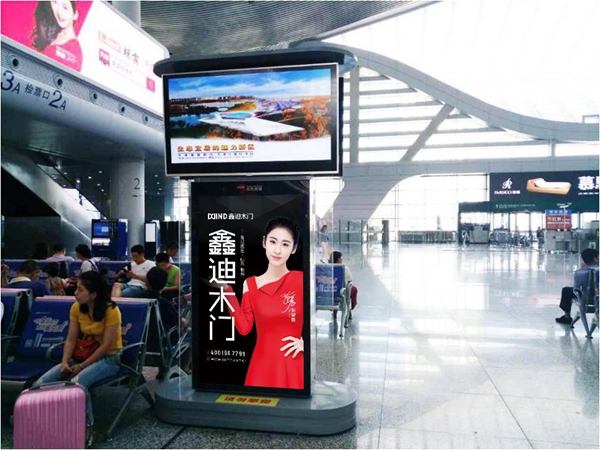 鑫迪木门斥资一亿，再掀高铁霸屏狂潮