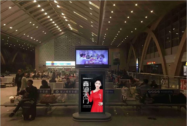 鑫迪木门斥资一亿，再掀高铁霸屏狂潮