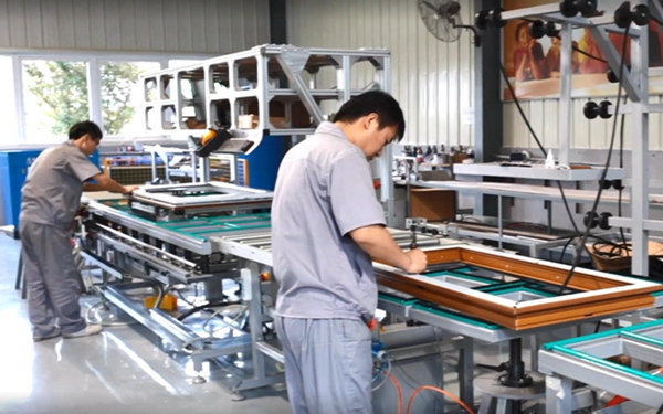 威格玛机械为您揭秘未来的智能化门窗装配流水线 WEGOMA Intelligent Assembly Line